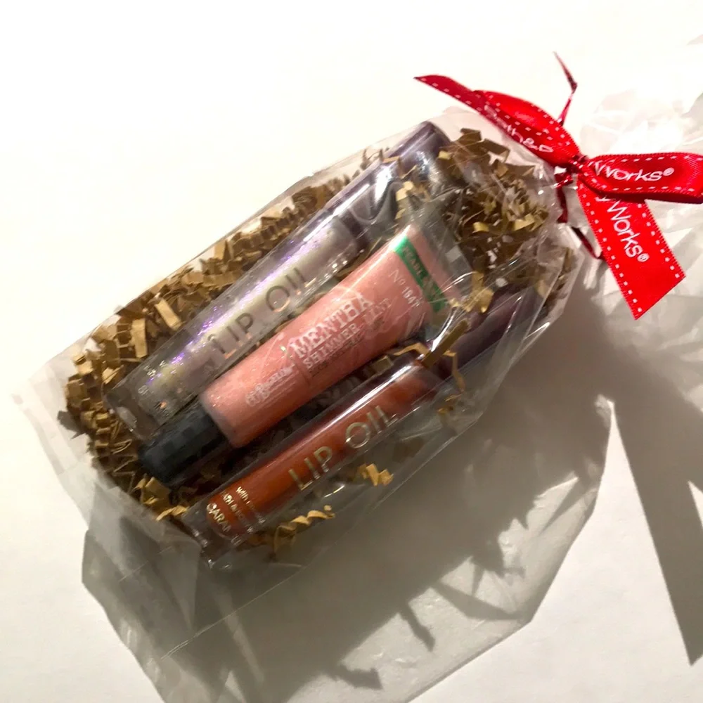 Bath & Body Works lip oil gloss CO Bigelow mentha shimmer tint shimmer NEW GIFT!